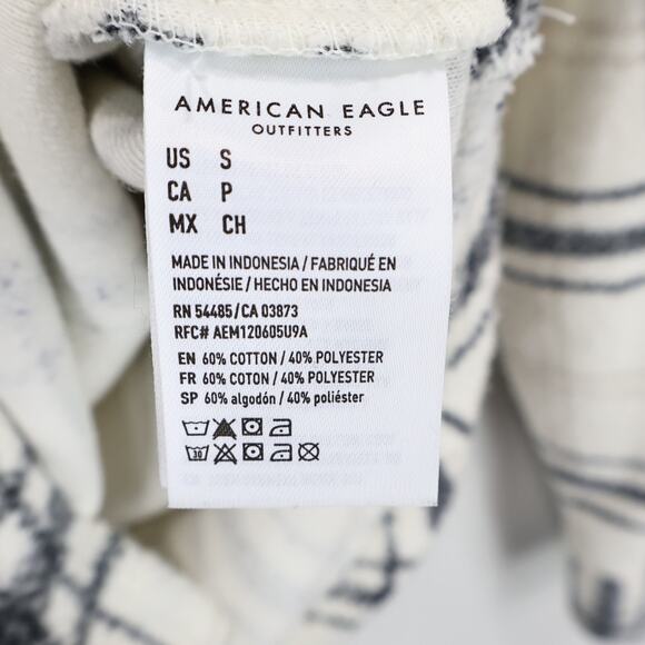 American Eagle Cozy Soft Button Up Fleece Shacket Black Ivory Plaid Size Small - Picture 8 of 8